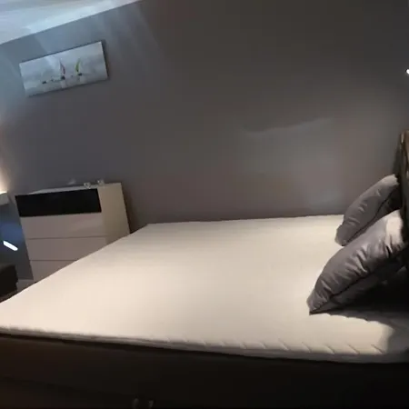 Apartament Art-deco 아파트 코워브제크