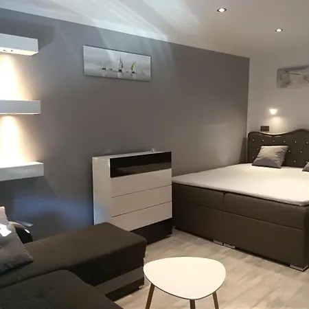 Apartament Art-deco 아파트 코워브제크