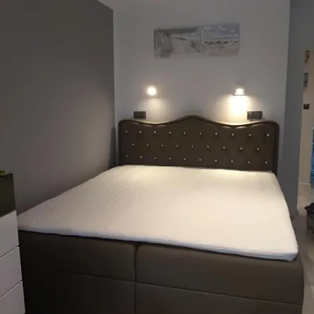 Apartament Art-deco 아파트 코워브제크
