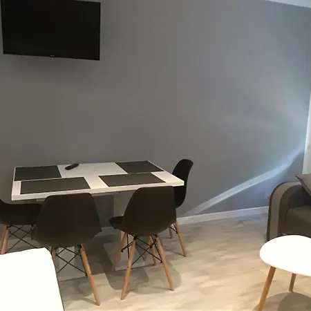 Apartament Art-deco 코워브제크