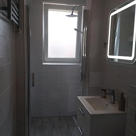 Apartament Art-deco 코워브제크