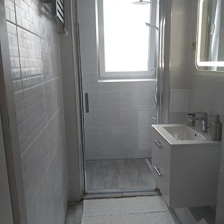 Apartament Art-deco 코워브제크
